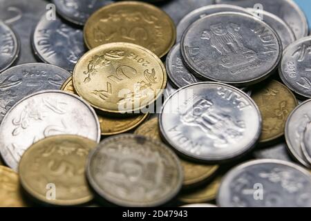 indische Münzen Währung Hintergrund Finanzen Stockfoto