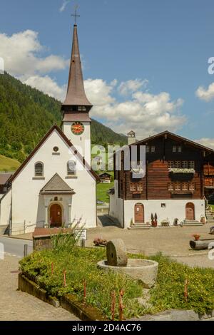 Das Dorf Biel am Kanton Wallis in der Schweiz alpen Stockfoto