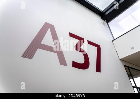 Schild am Gate A37 des neuen Flughafens Berlin Brandenburg Stockfoto