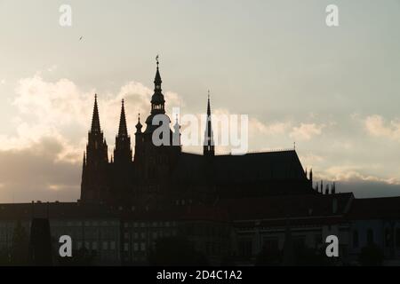 Prager Nacht Silhouette. Prager Panorama bei Sonnenuntergang Stockfoto