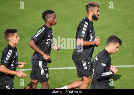 Von links: Tiago DANTAS (FC Bayern München), Bouna Sarr (FC Bayern München), Eric Maxim Choupo-Moting (FC Bayern München), Marc ROCA (FC Bayern München), FC Bayern München. Training in der Saebener Straße. Fußball 1. Bundesliga, Saison 2020/2021 am 9. Oktober 2020. Weltweite Nutzung Stockfoto