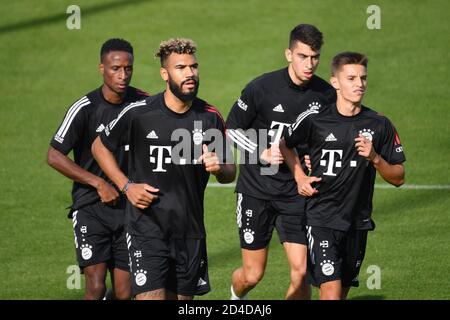 Von links: Bouna Sarr (FC Bayern München), Eric Maxim Choupo-Moting (FC Bayern München), Marc ROCA (FC Bayern München), Tiago DANTAS (FC Bayern München). FC Bayern München. Training in der Saebener Straße. Fußball 1. Bundesliga, Saison 2020/2021 am 9. Oktober 2020. Weltweite Nutzung Stockfoto