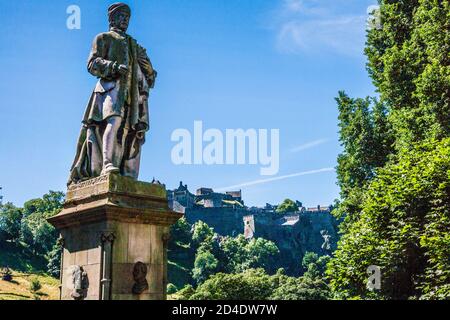 Die Statue des schottischen Dichters und Dramatikers Allan Ramsay in Edinburgh. Stockfoto