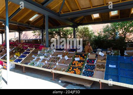 Obst- und Gemüsestall, tenterden, kent, großbritannien Stockfoto