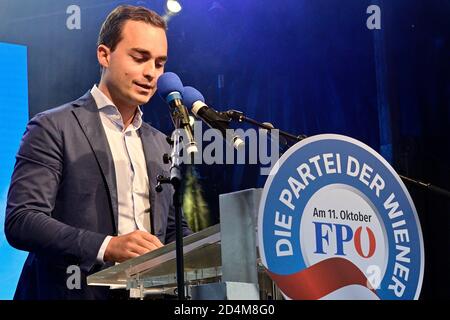 Wien, Österreich. 09. Okt. 2020. Letzter Wahlkampf der FPÖ für die Bürgermeisterwahlen am 11. Oktober 2020. Das Bild zeigt den Geschäftsführer der FPÖ Wien, Maximilian Krauss Stockfoto