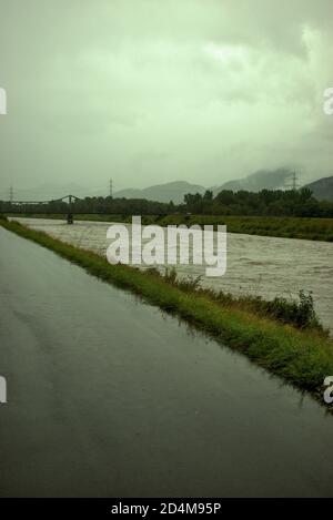 Überschwemmt rhein in Liechtenstein und der Schweiz nach ein paar Schwere Regentage 30.8.2020 Stockfoto