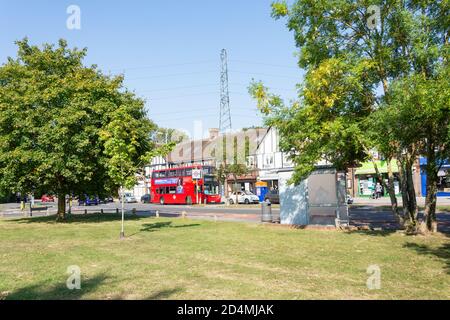 Malden Road von Plough Green, Old Malden, Royal Borough of Kingston upon Thames, Greater London, England, Vereinigtes Königreich Stockfoto