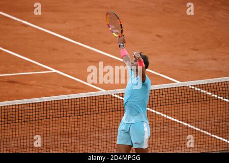 Afael NADAL (ESP) gewann das Spiel, Feier während der Roland Garros 2020, Grand Slam Tennisturnier, am 9. Oktober 2020 im Roland Garros Stadion Stockfoto