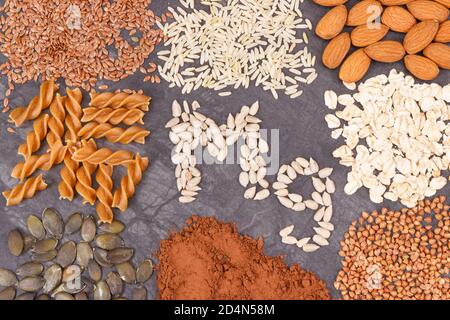 Verschiedene Zutaten Magnesium, Vitamine, Ballaststoffe und Mineralien. Gesund gesunde Ernährung Stockfoto