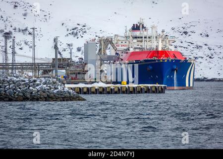 Moderne Fabrik zur Verflüssigung von Gas auf Melkøya bei Hammerfest In Nordnorwegen Stockfoto