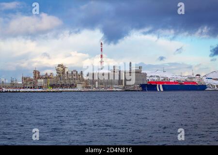 Moderne Fabrik zur Verflüssigung von Gas auf Melkøya bei Hammerfest In Nordnorwegen Stockfoto