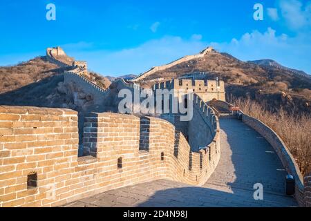 Peking, China - Jan 14 2020: Die große Mauer von China in Badaling in der Ming-Dynastie erbaut, ist es der populärste Abschnitt für Touristen von Millionen jährlich Stockfoto