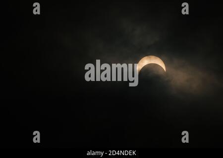 Partielle ringförmige Sonnenfinsternis vom 26. Dezember 2019 aus Pune, Indien Stockfoto