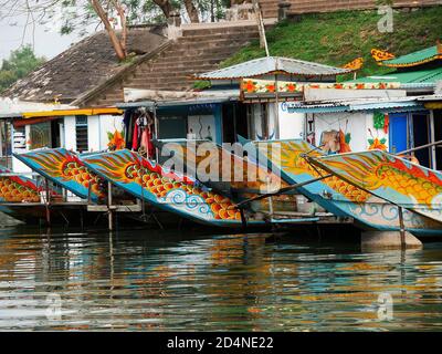 Vietnam, Thua Thien Hue Province, Hue City, von der UNESCO zum Weltkulturerbe erklärt, der Perfume River Stockfoto