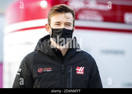 Nurburg, Deutschland. Oktober 2020. Nürburgring, 10. Oktober 2020, ILOTT Callum (gbr), Ferrari Driver Academy, Portrait während der Formel 1 Aramco Grosser Preis der Eifel 2020, Eifel Grand Prix, vom 9. Bis 11. Oktober 2020 auf dem N.rburgring, in N.rburg, Deutschland - Foto Xavi Bonilla DPPI während der Formel 1 Aramco Grosser Preis der Eifel 2020, Eifel Grand Prix - Formel-1-Meisterschaft - Credit: Lm Credit: LPS/ZUMA Wire/Alamy Live News Stockfoto