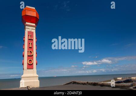 Der berühmte lido Turm und Schild aus den 1920er Jahren in Margate, Kent Stockfoto