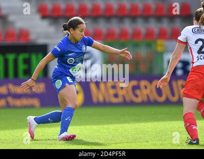 Waregem, Belgien. Oktober 2020. Gent's Rkia Mazraoui (2) im Bild während eines weiblichen Fußballspiels zwischen Zulte Waregem und den KAA Gent Ladies am vierten Spieltag der Saison 2020 - 2021 der belgischen Scooore Womens Super League, samstag, 10. Oktober 2020 in Waregem, Belgien . FOTO SPORTPIX.BE - David CATRY David Catry - Sportpix.be - SPP Quelle: SPP Sport Press Foto. /Alamy Live Nachrichten Stockfoto