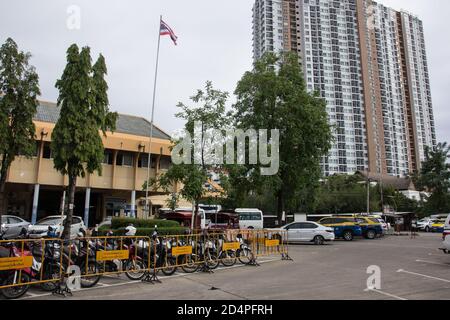 Chiangmai, Thailand - Oktober 10 2020: Blick auf den Busbahnhof Chiangmai. Niedriger Passagier während des Covid-19. Stockfoto