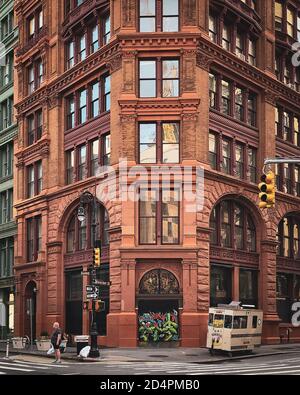 Architektur an der Kreuzung von Broadway & Bleecker Street, in Noho, Manhattan, New York City Stockfoto