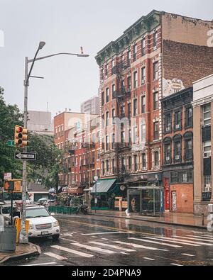 Regentenszene auf der Avenue C, im East Village, New York City Stockfoto