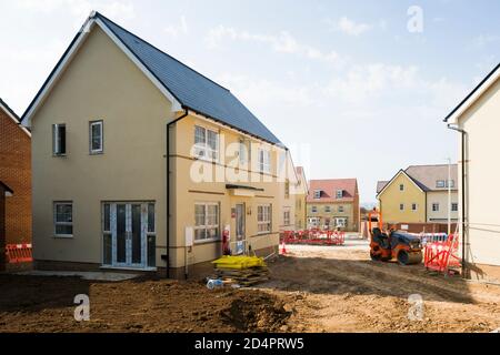 Neue Häuser im Bau in Großbritannien in Thornbury, South Gloucestershire, England. Stockfoto