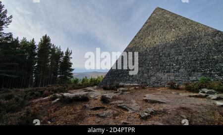 Memorial Cairn auf Balmoral Estate Stockfoto