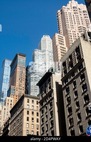 Citi Spire und Carnegie Hall Tower und andere Wolkenkratzer in Midtown Manhattan, NYC, USA Stockfoto