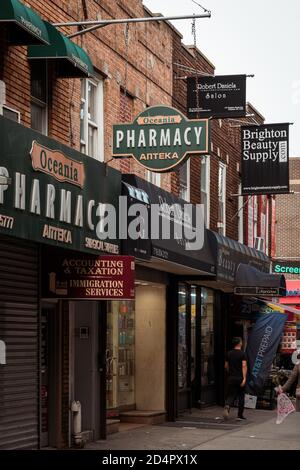 Apotheke in Brighton Beach, Brooklyn, New York City Stockfoto