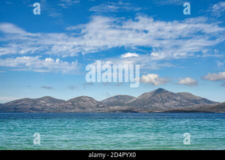 Blick vom Luskentire Beach über East Loch Tarbert, Isle of Harris, Äußere Hebriden, Schottland, Großbritannien, Europa Stockfoto