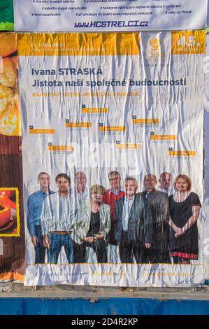 2.-3. Oktober 2020, Plakat zur tschechischen Regionalwahl mit Ivana Straska, CSSD, Jindrichuv Hradec, Südböhmische Region, Tschechische Republik, 9. Oktober 2 Stockfoto