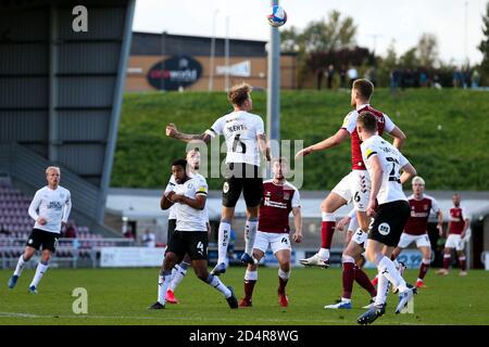 Northampton, Großbritannien. Oktober 2020. Frankie Kent von Peterborough United steht am 10. Oktober 2020 im PTS Academy Stadium, Northampton, England, während des Sky Bet League 1-Spiels hinter verschlossenen Türen (aufgrund der Richtlinien der Regierung Covid-19) zwischen Northampton Town und Peterborough United auf der Strecke. Foto von Nick Browning/Prime Media Images. Kredit: Prime Media Images/Alamy Live Nachrichten Stockfoto