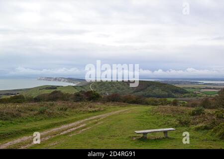 Blick nach Westen von Westover Down bis Tennyson Down Auf Isle of Wight kommt der Sturm Alex in Sicht Großer Oktobersturm Stockfoto