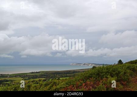 Blick nach Westen von Westover Down bis Tennyson Down Auf Isle of Wight kommt der Sturm Alex in Sicht Großer Oktobersturm Stockfoto