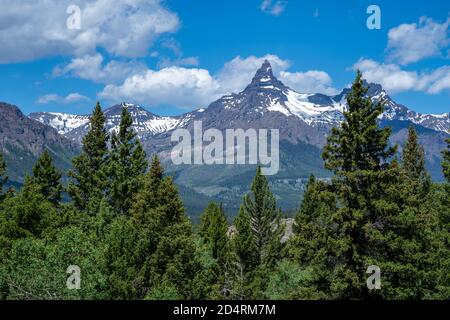 Highway 212, auch bekannt als Beartooth Highway Mountain Pass in Wyoming und Montana Stockfoto