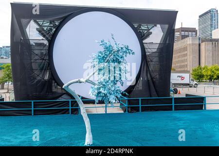 Lunar Garden beim „Nuit Blanche“ Arts and Culture Festival in Toronto, Kanada, 2019 Stockfoto