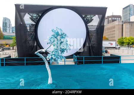 Lunar Garden beim „Nuit Blanche“ Arts and Culture Festival in Toronto, Kanada, 2019 Stockfoto