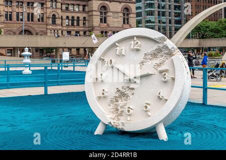 Lunar Garden beim „Nuit Blanche“ Arts and Culture Festival in Toronto, Kanada, 2019 Stockfoto