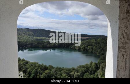 Monticchio - Scorcio del Lago Piccolo dal museo Stockfoto