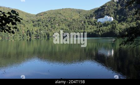 Monticchio - Scorcio del santuario sul Lago Piccolo Stockfoto