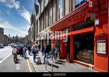 Weitwinkel Blick auf das Elefantenhaus Cafe auf sonnig Tag in Edinburgh Stockfoto