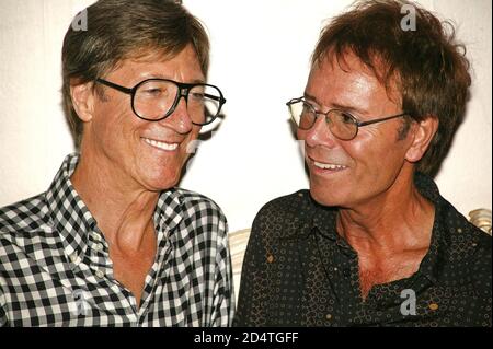 Cliff Richard & The Shadows Reunion im London Palladium Juni 2004 Stockfoto