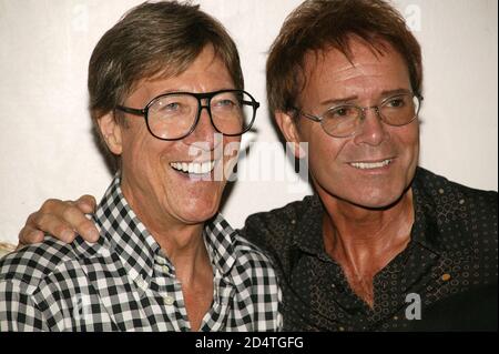 Cliff Richard & The Shadows Reunion im London Palladium Juni 2004 Stockfoto