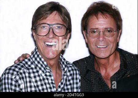 Cliff Richard & The Shadows Reunion im London Palladium Juni 2004 Stockfoto