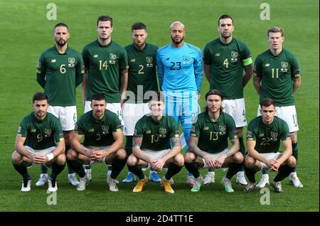 Conor Hourihane, Kevin Long, Matt Doherty, Torhüter Darren Randolph, Shane Duffy, James McClean, Shane Long, Enda Stevens, Robbie Brady, Jeff Hendrick und Jayson Molumby stehen vor dem Auftakt während des UEFA Nations League Group 4, League B-Spiels im Aviva Stadium, Dublin. Stockfoto