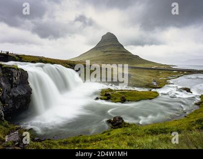 Dramatische Aufnahme von Kirkjufell in Island Stockfoto