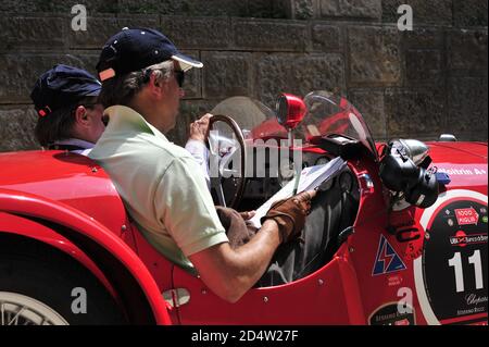 verona, italien, 13. Mai 2011, mille miglia, historische Autorallye Stockfoto