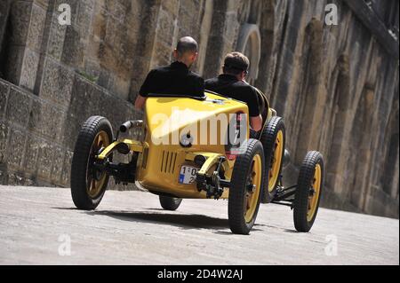 verona, italien, 13. Mai 2011, mille miglia, historische Autorallye Stockfoto