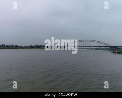 Die Waalbrug-Brücke in Nijmegen, Niederlande Stockfoto