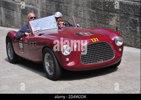 verona, italien, 13. Mai 2011, mille miglia, historische Autorallye Stockfoto