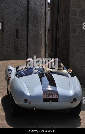 verona, italien, 13. Mai 2011, mille miglia, historische Autorallye Stockfoto